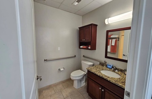 Champaign Apartment | Luxurious Stay at the Historic Inman - 210