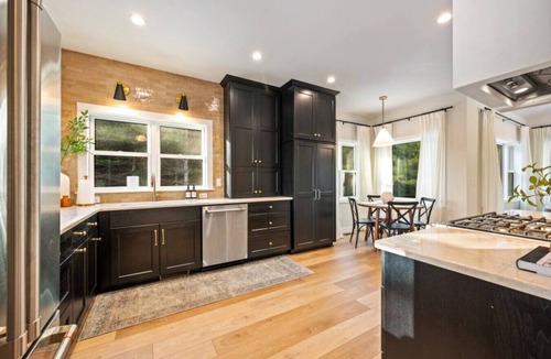 Sister Bay House | Luxury Cottage Escape | 2 King Beds + Fire Pit