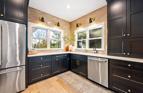 Sister Bay House | Luxury Cottage Escape | 2 King Beds + Fire Pit