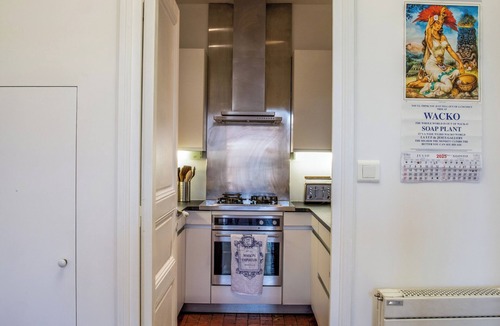 Saint-Charles Apartment | Magnificent Marseille 3-bedroom penthouse apartment with elevator and AC