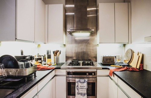 Saint-Charles Apartment | Magnificent Marseille 3-bedroom penthouse apartment with elevator and AC