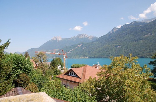 Chaparon House | Magnificent Savoyard house on the shore of Lake Annecy, 2 minutes from the beach
