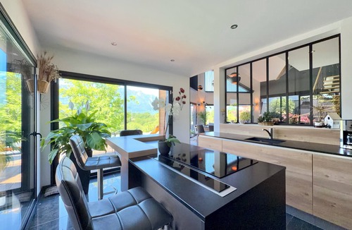 Viviers-du-Lac Villa | Magnificent villa with heated pool air conditioning