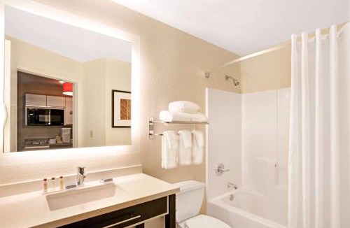 Hoffman Estates Hotel | MainStay Suites Chicago Hoffman Estates