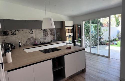 Les Halles - Valliere Villa | Maison climatisée, piscine, à 5 minutes des Grands Buffets