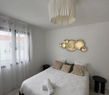 Bordeaux City Centre Villa | Maison Moderne avec piscine à 20 mn de bordeaux centre