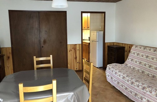 Durfort House | Maisonette Bungalow for Holidays near the lake