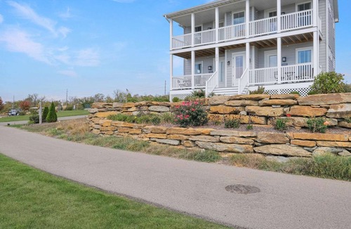 Ottawa Condo | Mansion Flat @ Navvy Town