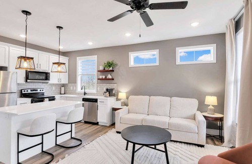 Ottawa Condo | Mansion Flat @ Navvy Town
