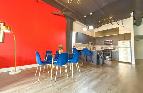 Near South Side Apartment | McCormick 3BR Family Haven Unit for 10 Guest Near Soldier Field & Lakefront