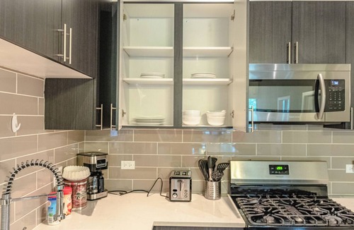 Prairie District Apartment | McCormick Place luxurious 3b/2ba Family Heaven with optional parking/sleeps 10