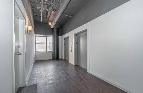 Near South Side Apartment | McCormick Place Secret Oasis with Optional parking for up to 8 guests