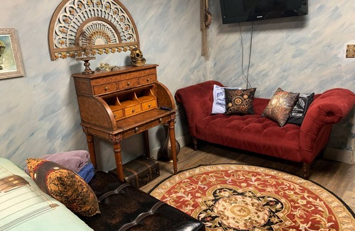 Groveland House | Medley Manor Weekday Special!