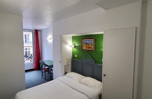 Saint-Vincent-de-Paul Hotel | Metropol