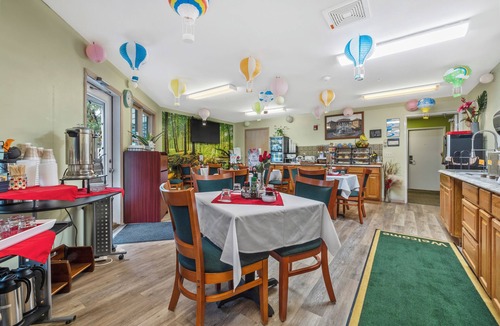 Lake Geneva Apartment | Mill Creek Hotel