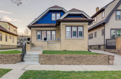 Milwaukee House | Milwaukee Vacation Rental - 2 Mi to Dineen Park!