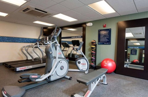 Moline House | MINUTES FROM QUAD CITY INTERNATIONAL AIRPORT