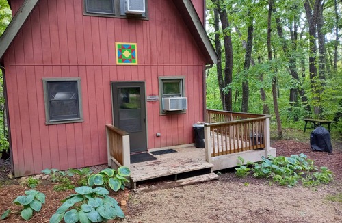 Eastman Cabin | Mississippi River Getaway Spirit Mound