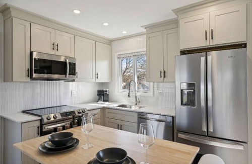 White Lake House | Modern Lakefront Luxury - Entire 3 bed, 1.5 bath ranch near hospitals
