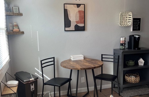 Davenport House | Modern 2-bedroom townhouse in charming Davenport with WiFi, AC.