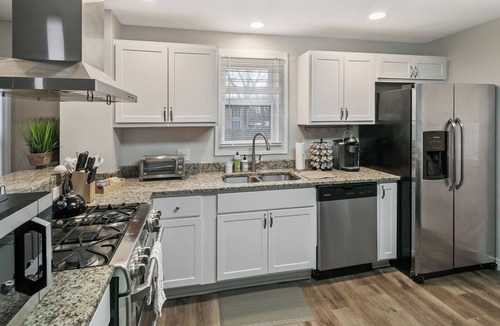 Libertyville House | Modern Home Centrally Located