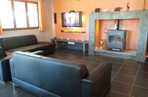 Bussiere-Galant Villa | Modern Home/Gite with Salt Pool in the Limousin National Park.