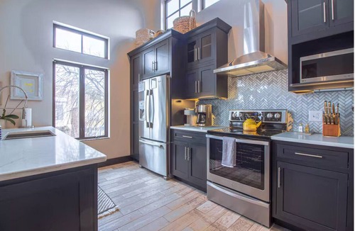 Douglas Condo | Modern, Spacious Loft in Douglas | Free Parking!