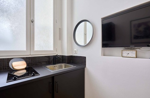 Madeleine Apartment | Modern Studio-Faubourg Saint-Honore