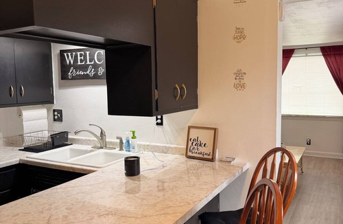 Milwaukee House | Modern Vibes MKE Pet Friendly + Free Parking + Smart Lock