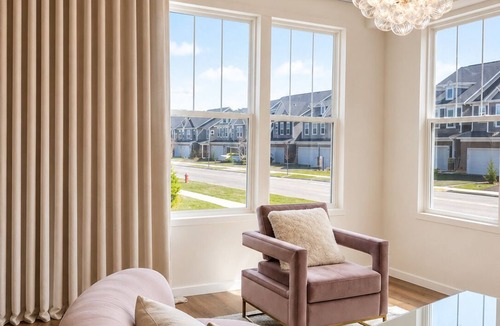 Fox Valley Condo | Naperville Luxury 3-bedroom