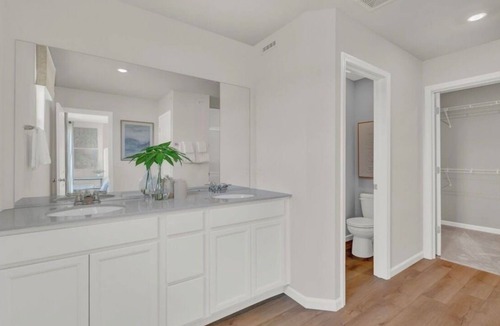 Fox Valley Condo | Naperville Luxury 3-bedroom