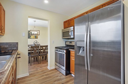 Fox Valley House | Naperville -Woodview Ct