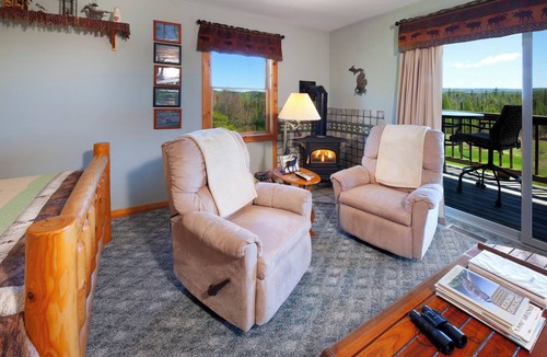 Cedar Bed & Breakfast | Nature Getaway, Menu breakfast served in your room