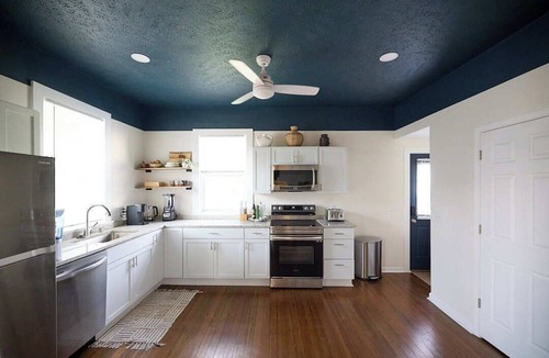 Southeast Omaha House | New 3BR 2.5BA Near College World Series, King Ensuite, Sleeps 8, Free Parking