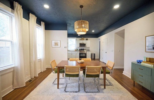 Southeast Omaha House | New 3BR 2.5BA Near College World Series, King Ensuite, Sleeps 8, Free Parking