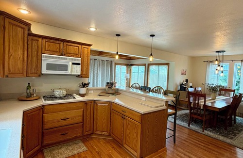 Whitehall House | NEW! Charming 4-bedroom house steps away from White Lake in Whitehall!