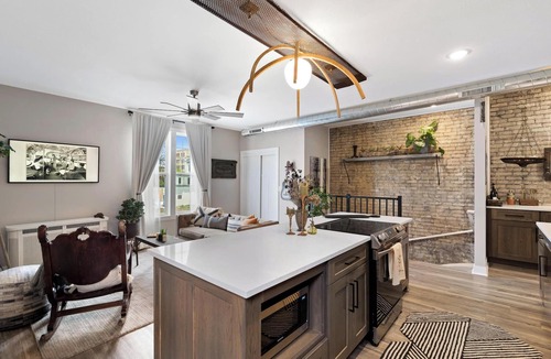 Fifth Ward Condo | New! Condo, Garage, Parking, Downtown