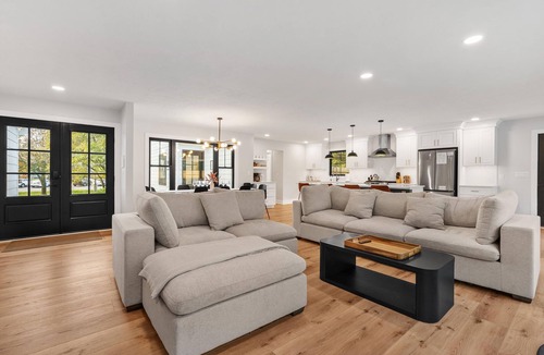 Douglas House | NEW Luxury 7BR Estate: Private Pool, Walk to Douglas & Saugatuck
