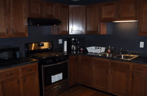 Milwaukee House | Newly Remodeled Home! Five minutes from Downtown Milwaukee