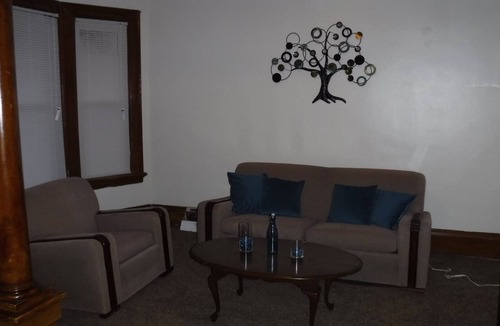 Milwaukee House | Newly Remodeled Home! Five minutes from Downtown Milwaukee