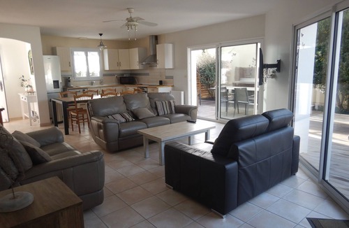 Port-des-Barques House | Nice house, very appreciated, quiet, close to the sea, private pool, 3*.