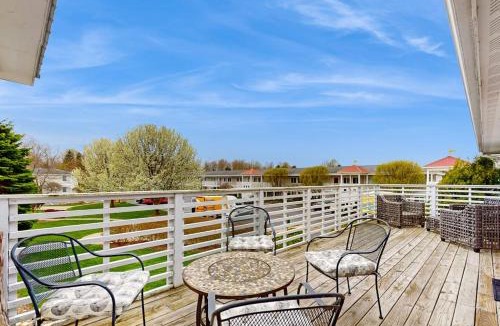 Douglas House | Northern Light Condominiums: Jack's Perch