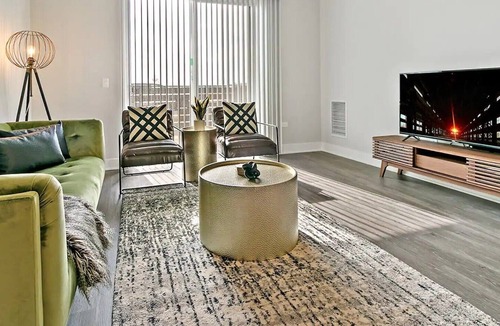 Forestview Apartment | OB1 Oakbrook Retreat: 2BR Oasis w/ Convenient Parking
