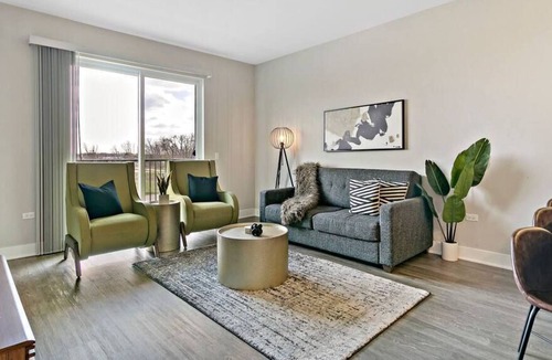 Forestview Apartment | OB8 Stylish 8-Bedroom Clustered Units in Oakbrook