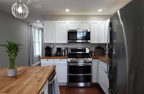 Ottawa House | Ottawa Family Nest – Fresh Eggs, Cozy, Relax!