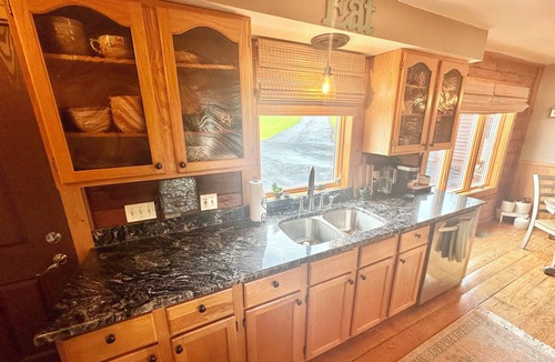 Berwick Cabin | Peaceful Lake Cabin with Hot Tub & Starry Views. Sleeps 8 Comfortably!