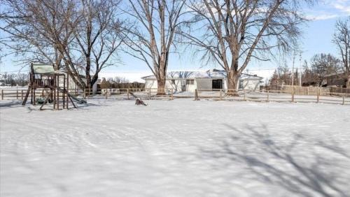Springfield House | Peaceful Spaulding Orchard Home