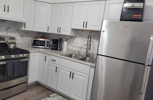 Evanston House | Perfect Family Home for Traveling Professionals and Insurance Relocations