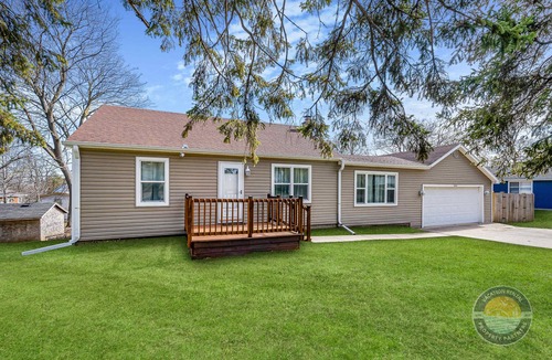 Lake Geneva House | Pet-Friendly Lake Geneva Home with Game Room