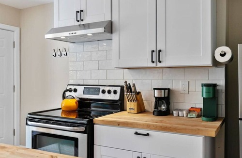 Green Bay Apartment | Pets Welcome|Monthly Deal!